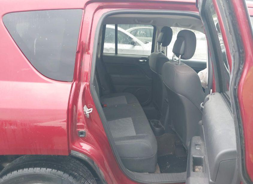 Photo 8 of 2013 Jeep Compass SPORT (VIN 1C4NJDBB3DD275191)