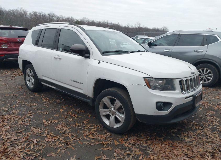 2014 Jeep Compass SPORT (VIN 1C4NJDBB3ED532884) main photo