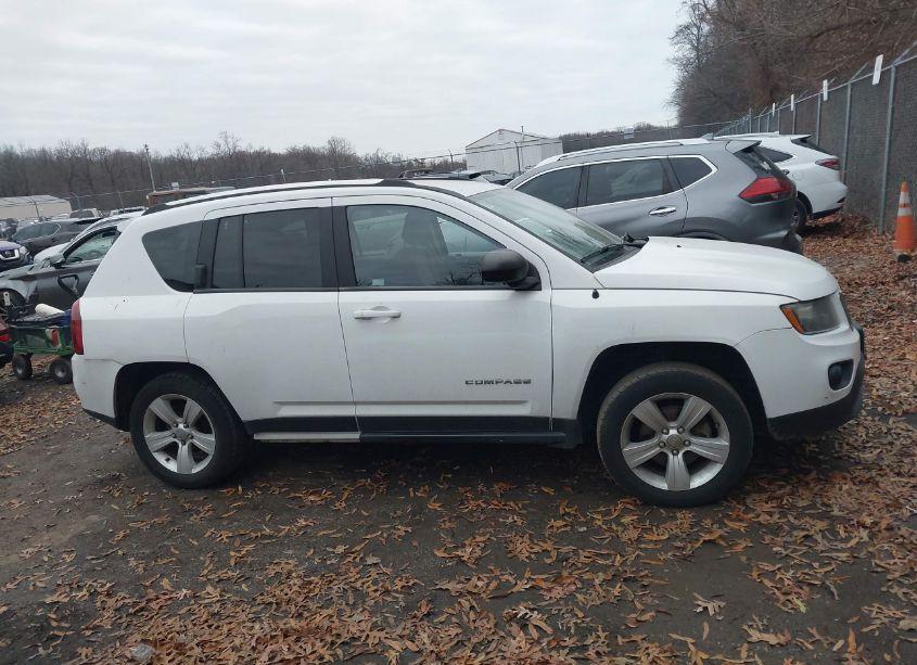 Photo 13 of 2014 Jeep Compass SPORT (VIN 1C4NJDBB3ED532884)