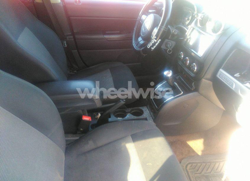 Photo 5 of 2014 Jeep Compass SPORT (VIN 1C4NJDBB3ED567683)