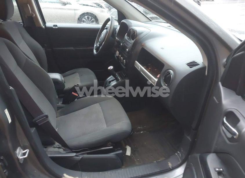 Photo 5 of 2014 Jeep Compass SPORT (VIN 1C4NJDBB3ED592213)