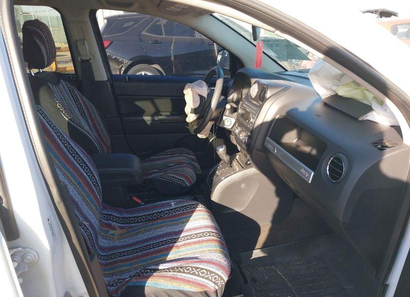 Photo 5 of 2014 Jeep Compass SPORT (VIN 1C4NJDBB3ED670814)