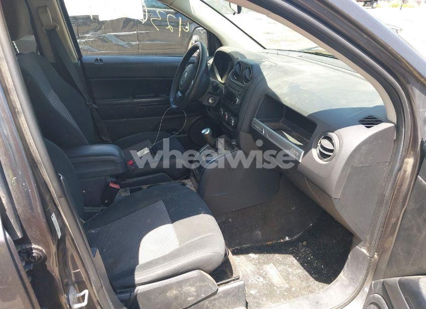 Photo 5 of 2014 Jeep Compass SPORT (VIN 1C4NJDBB3ED841898)