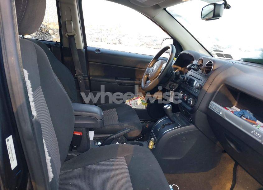 Photo 5 of 2014 Jeep Compass SPORT (VIN 1C4NJDBB3ED846194)