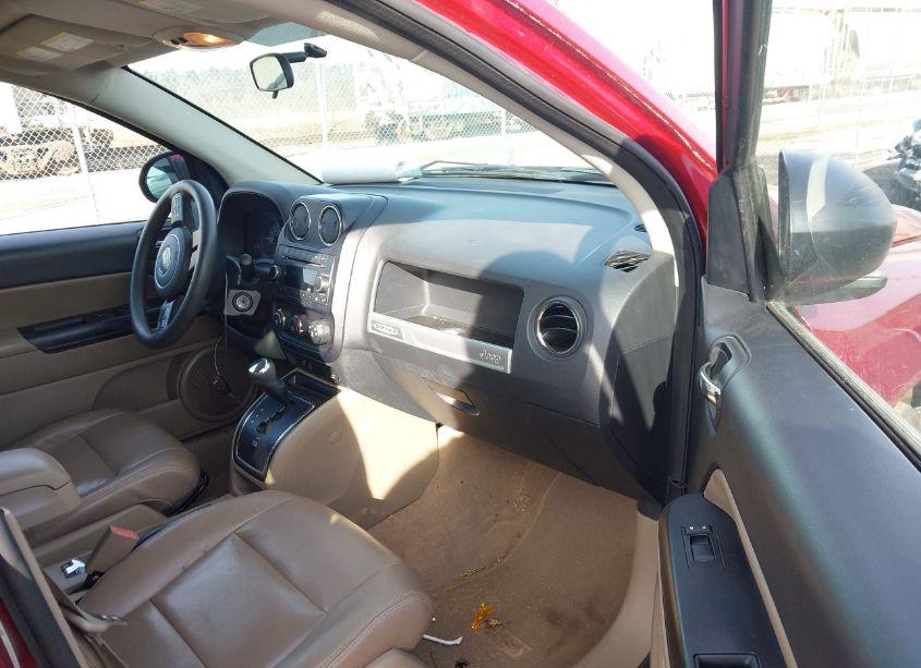 Photo 5 of 2014 Jeep Compass SPORT (VIN 1C4NJDBB3ED885738)