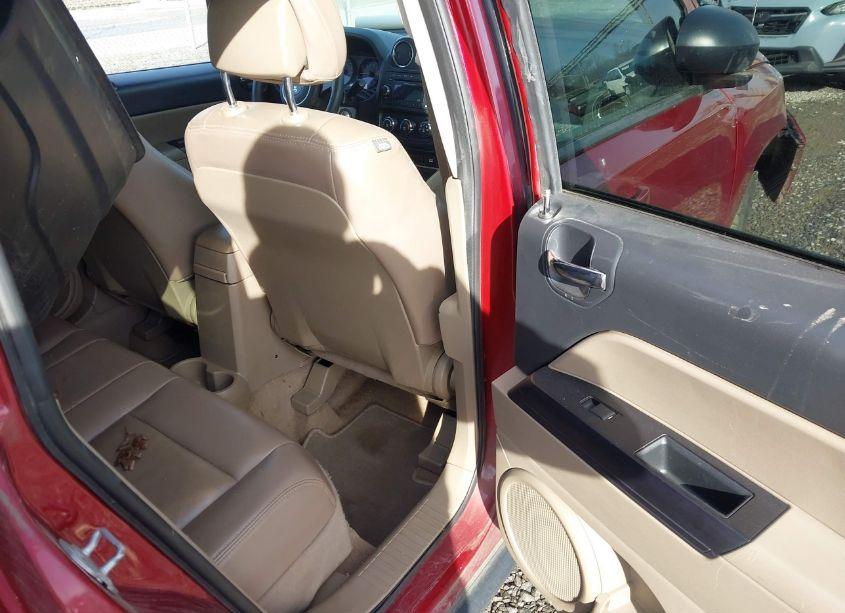 Photo 8 of 2014 Jeep Compass SPORT (VIN 1C4NJDBB3ED885738)