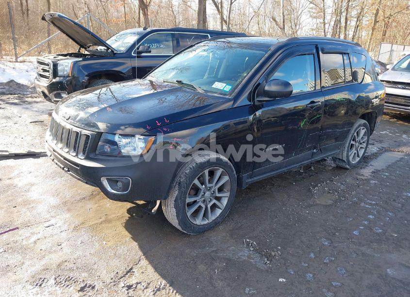 Photo 2 of 2016 Jeep Compass SPORT SE (VIN 1C4NJDBB3GD646757)