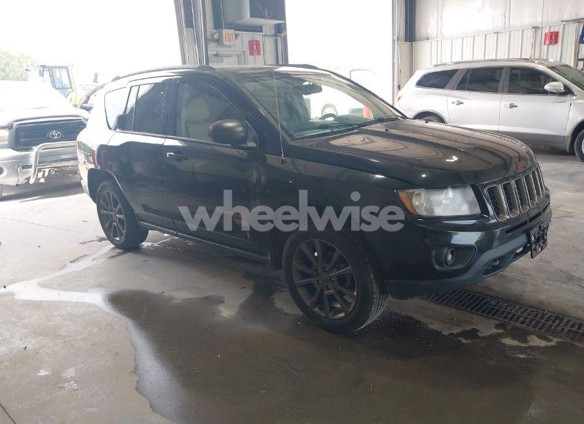 2016 Jeep Compass 75TH ANNIVERSARY (VIN 1C4NJDBB3GD730867) main photo