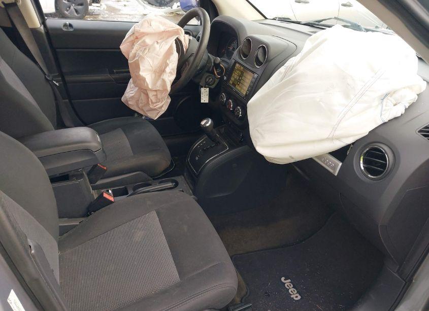 Photo 5 of 2016 Jeep Compass SPORT (VIN 1C4NJDBB3GD746793)