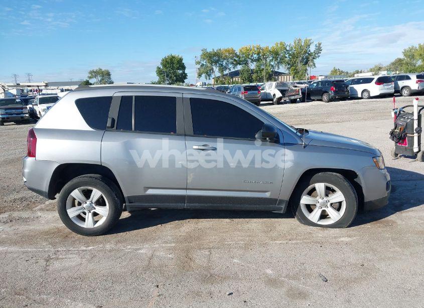 Photo 13 of 2016 Jeep Compass SPORT (VIN 1C4NJDBB3GD778921)
