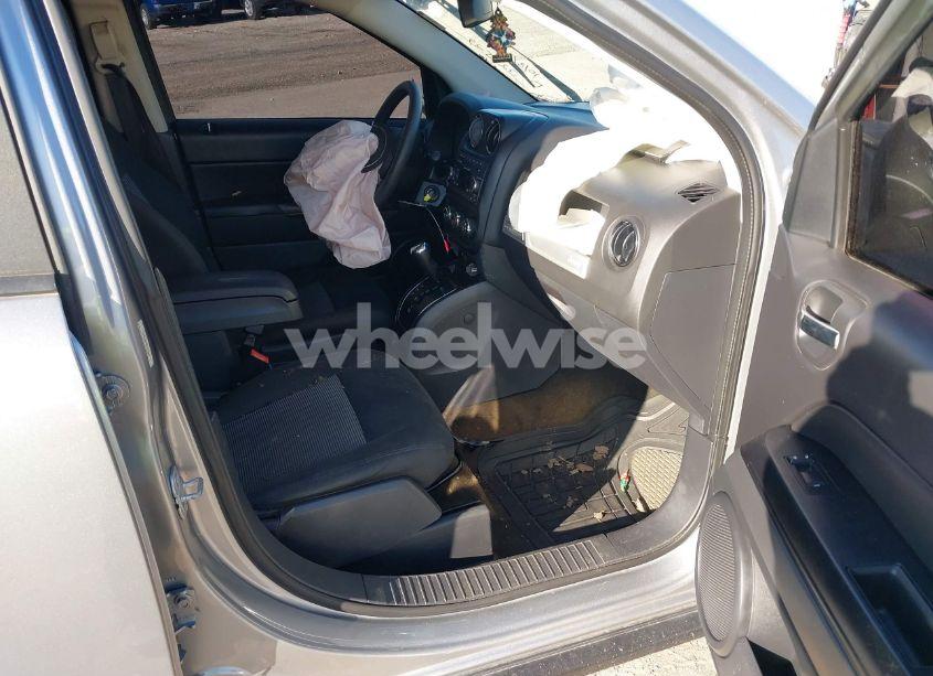 Photo 5 of 2016 Jeep Compass SPORT (VIN 1C4NJDBB3GD778921)