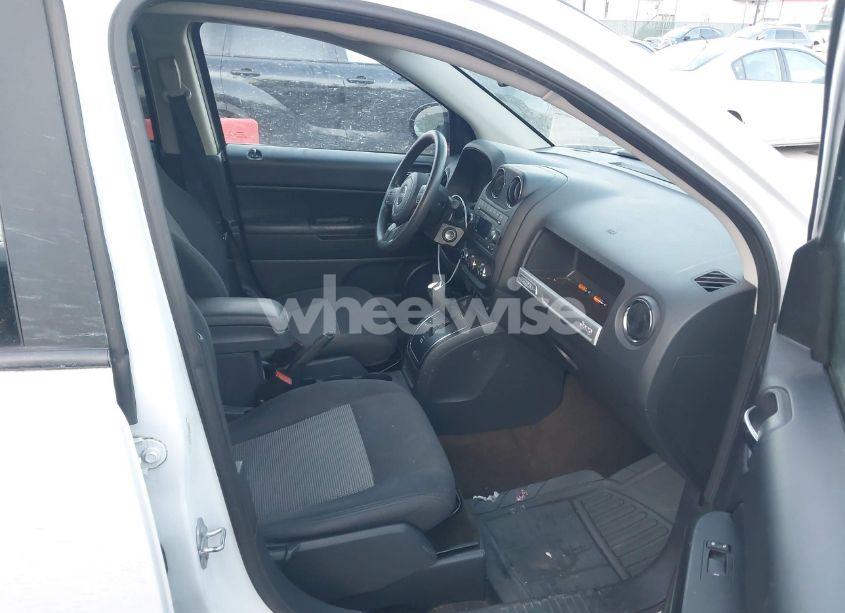 Photo 5 of 2017 Jeep Compass SPORT 4X4 (VIN 1C4NJDBB3HD106407)