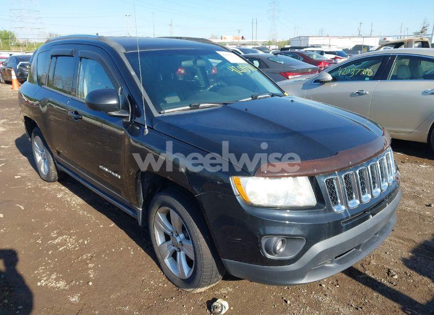 2013 Jeep Compass SPORT (VIN 1C4NJDBB4DD113831) main photo