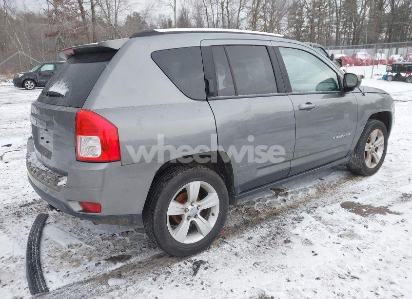 Photo 4 of 2013 Jeep Compass SPORT (VIN 1C4NJDBB4DD280285)