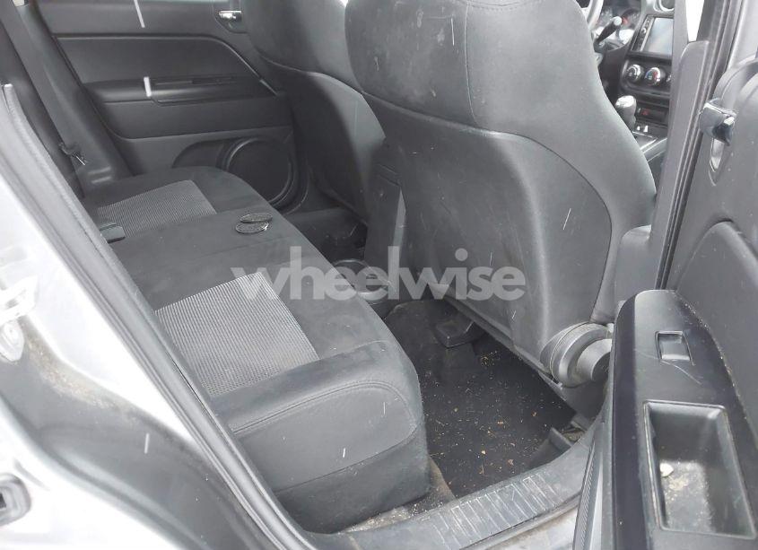 Photo 8 of 2013 Jeep Compass SPORT (VIN 1C4NJDBB4DD280285)