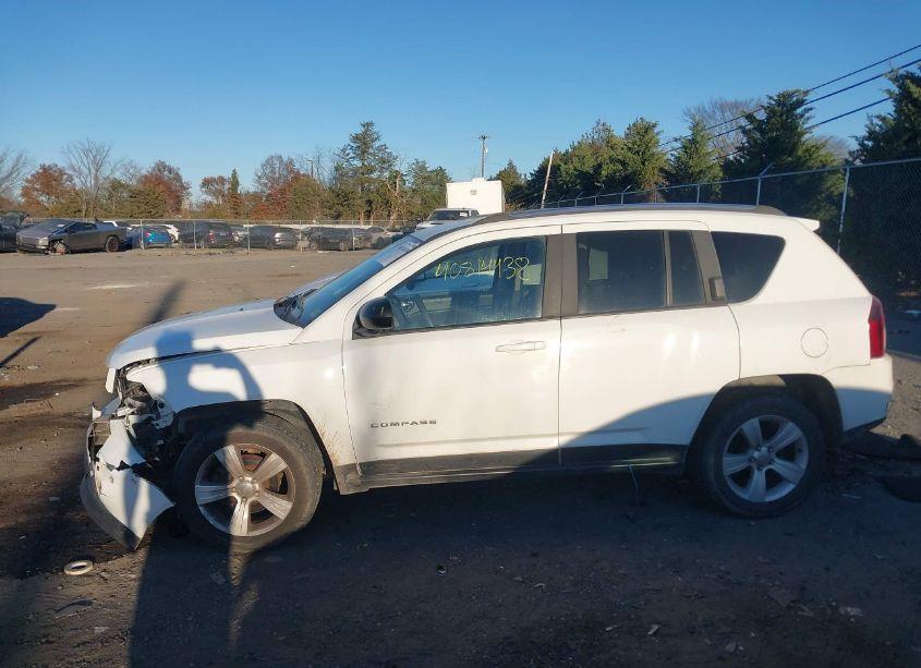 Photo 14 of 2014 Jeep Compass SPORT (VIN 1C4NJDBB4ED647641)