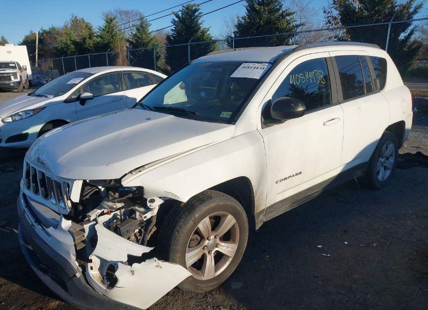 Photo 2 of 2014 Jeep Compass SPORT (VIN 1C4NJDBB4ED647641)