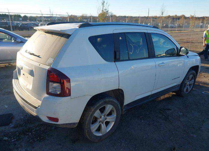 Photo 4 of 2014 Jeep Compass SPORT (VIN 1C4NJDBB4ED647641)