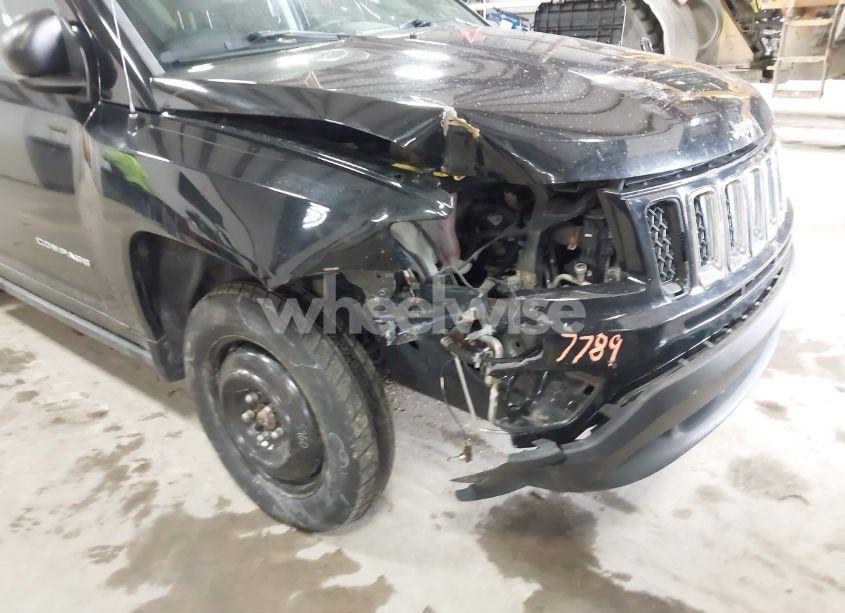 Photo 6 of 2015 Jeep Compass SPORT (VIN 1C4NJDBB4FD225886)