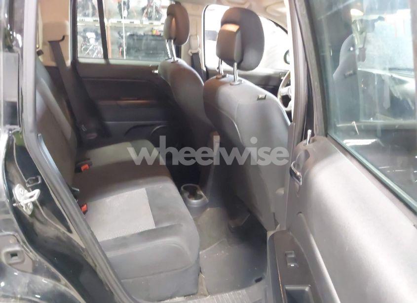 Photo 8 of 2015 Jeep Compass SPORT (VIN 1C4NJDBB4FD225886)