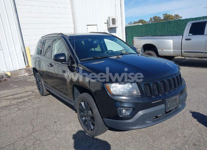 2015 Jeep Compass ALTITUDE EDITION (VIN 1C4NJDBB4FD247922) main photo