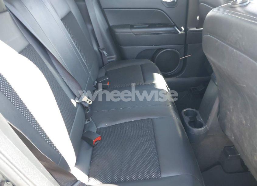 Photo 8 of 2015 Jeep Compass ALTITUDE EDITION (VIN 1C4NJDBB4FD247922)