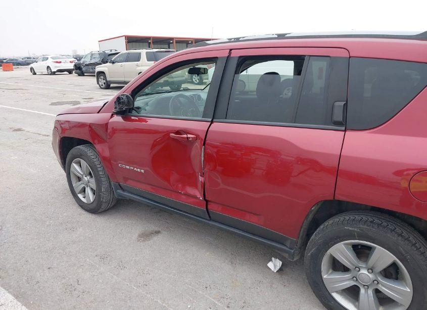 Photo 6 of 2015 Jeep Compass SPORT (VIN 1C4NJDBB4FD332095)