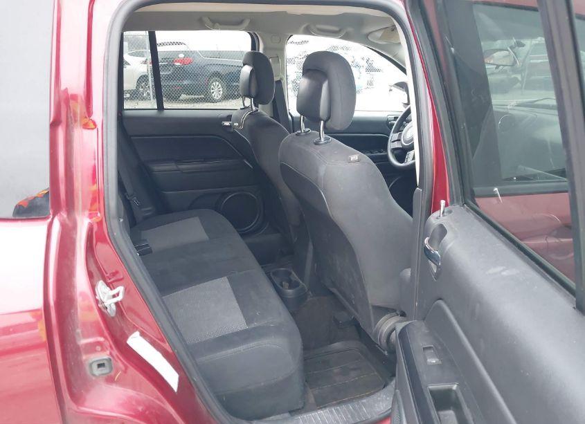 Photo 8 of 2015 Jeep Compass SPORT (VIN 1C4NJDBB4FD332095)