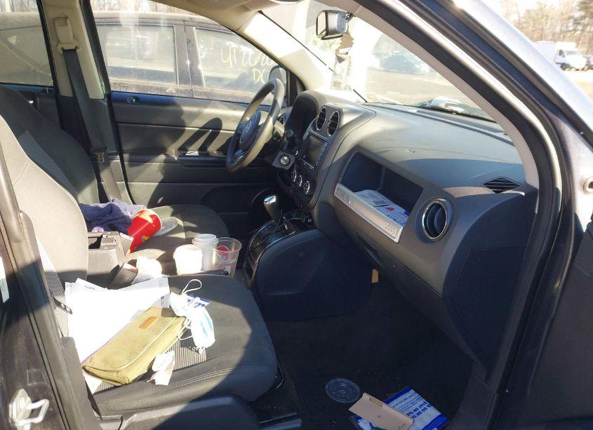 Photo 5 of 2016 Jeep Compass SPORT (VIN 1C4NJDBB4GD511013)