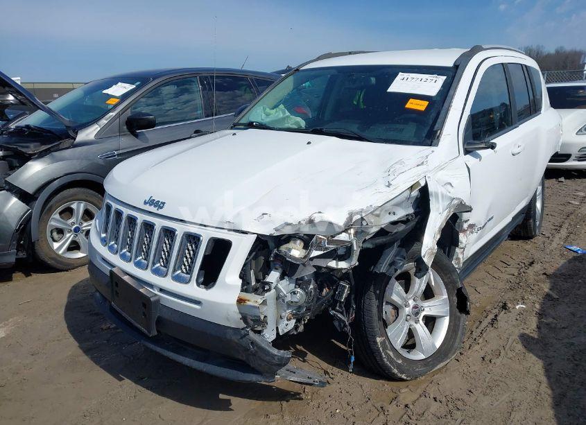 Photo 2 of 2016 Jeep Compass SPORT (VIN 1C4NJDBB4GD521251)