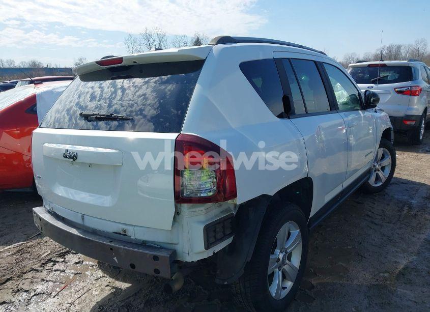 Photo 4 of 2016 Jeep Compass SPORT (VIN 1C4NJDBB4GD521251)