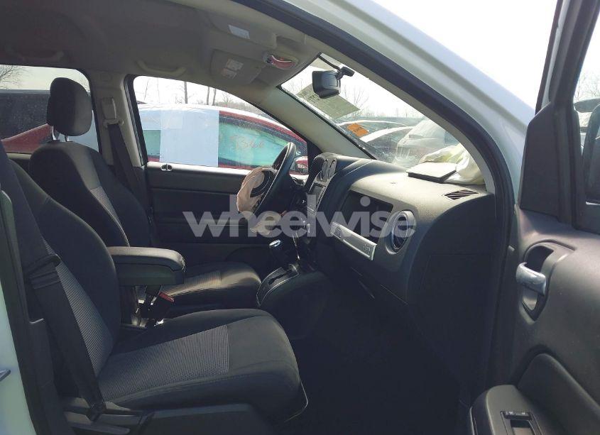 Photo 5 of 2016 Jeep Compass SPORT (VIN 1C4NJDBB4GD521251)