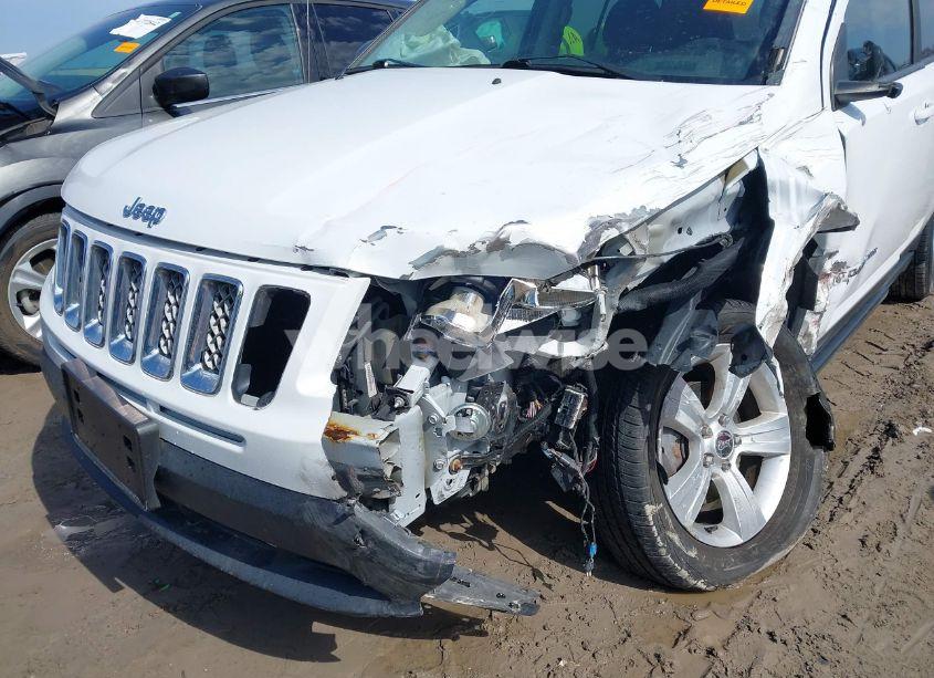 Photo 6 of 2016 Jeep Compass SPORT (VIN 1C4NJDBB4GD521251)
