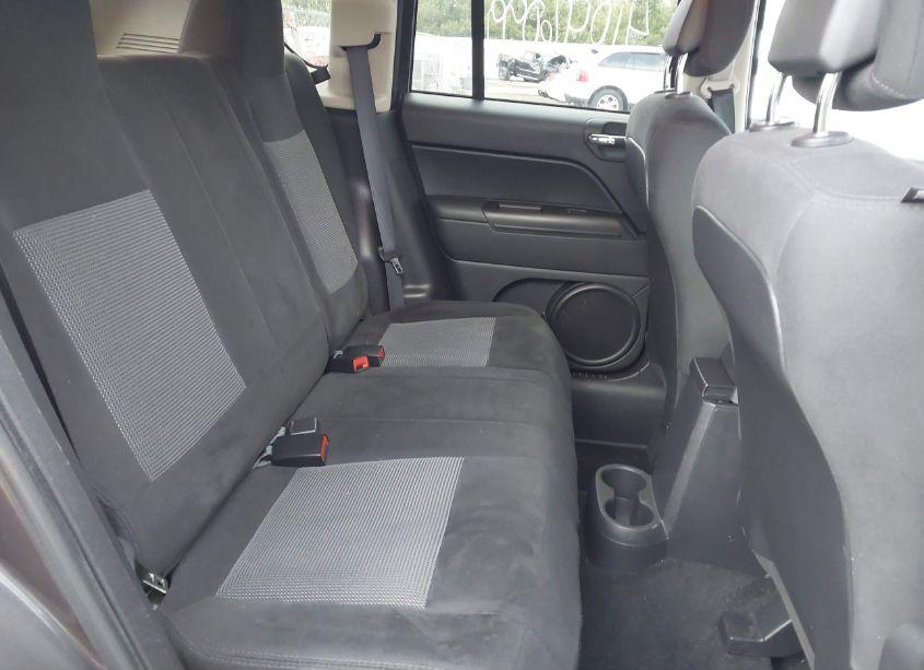 Photo 8 of 2016 Jeep Compass SPORT (VIN 1C4NJDBB4GD549437)