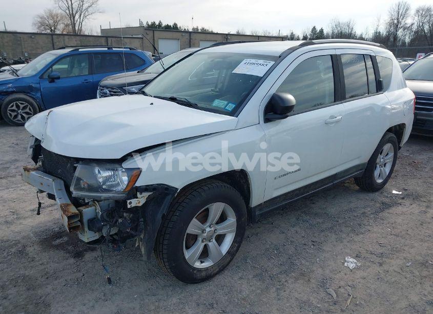 Photo 2 of 2016 Jeep Compass SPORT (VIN 1C4NJDBB4GD631328)