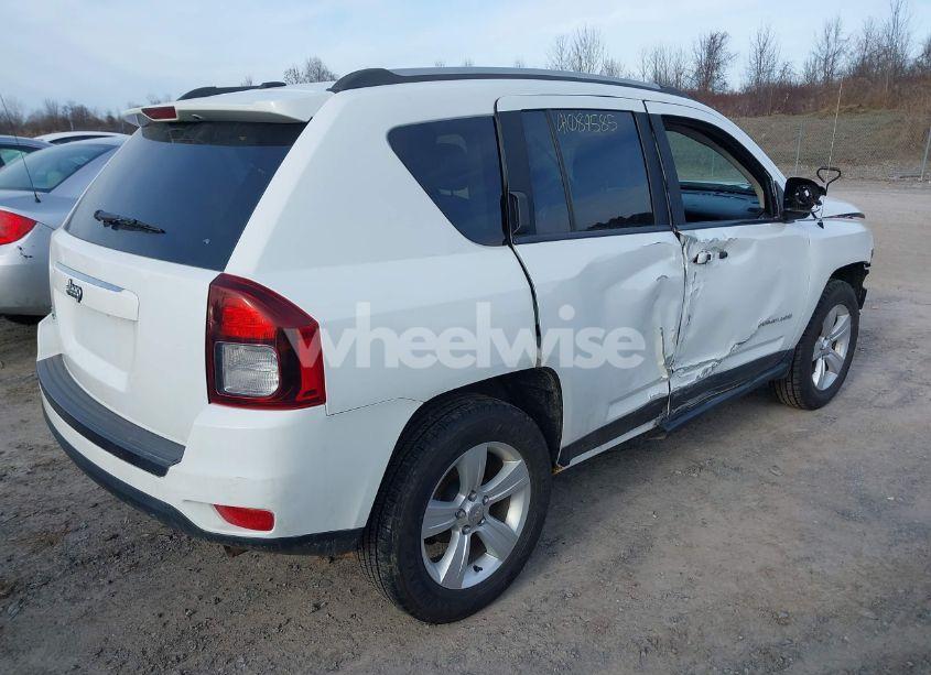 Photo 4 of 2016 Jeep Compass SPORT (VIN 1C4NJDBB4GD631328)