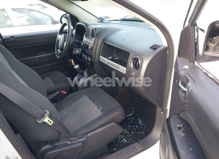 Photo 5 of 2016 Jeep Compass SPORT (VIN 1C4NJDBB4GD631328)