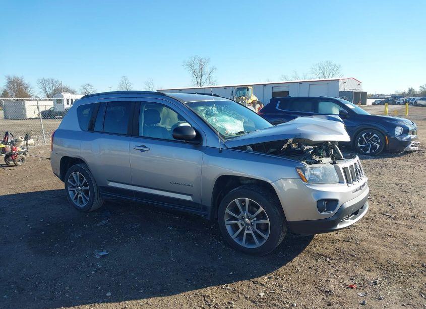 2016 Jeep Compass SPORT SE (VIN 1C4NJDBB4GD654639) main photo