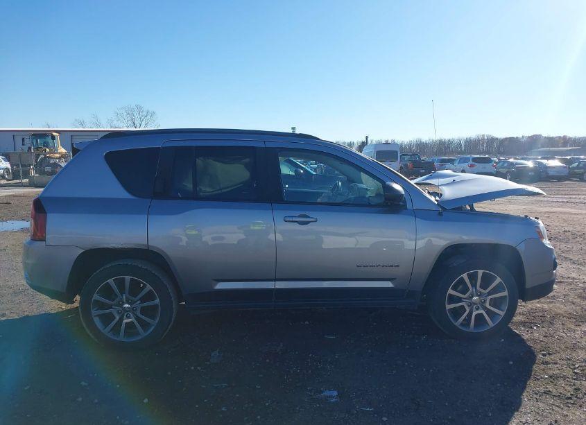 Photo 13 of 2016 Jeep Compass SPORT SE (VIN 1C4NJDBB4GD654639)