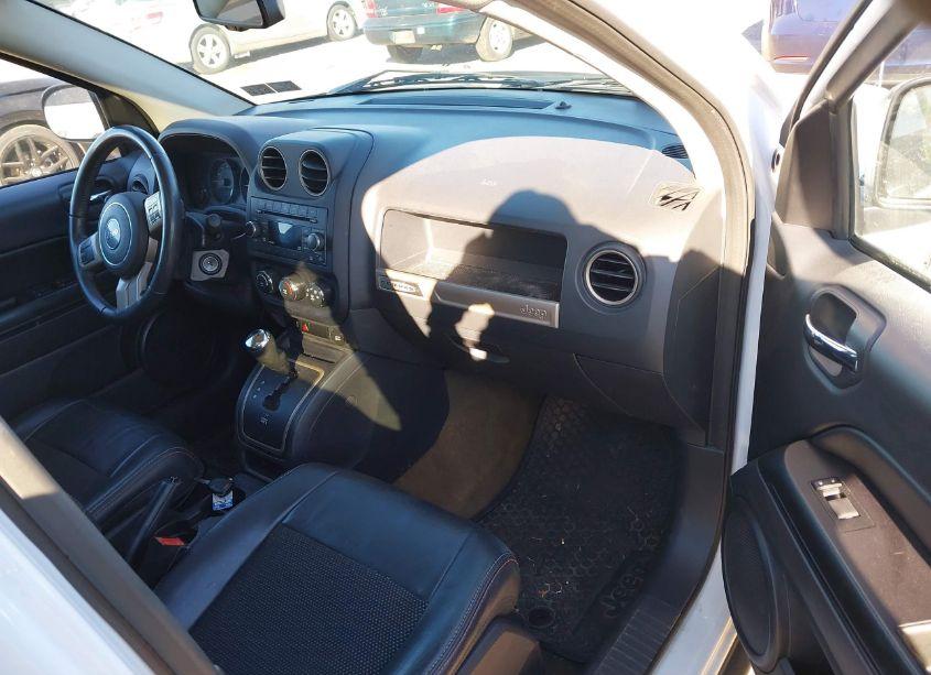 Photo 5 of 2016 Jeep Compass 75TH ANNIVERSARY (VIN 1C4NJDBB4GD674843)