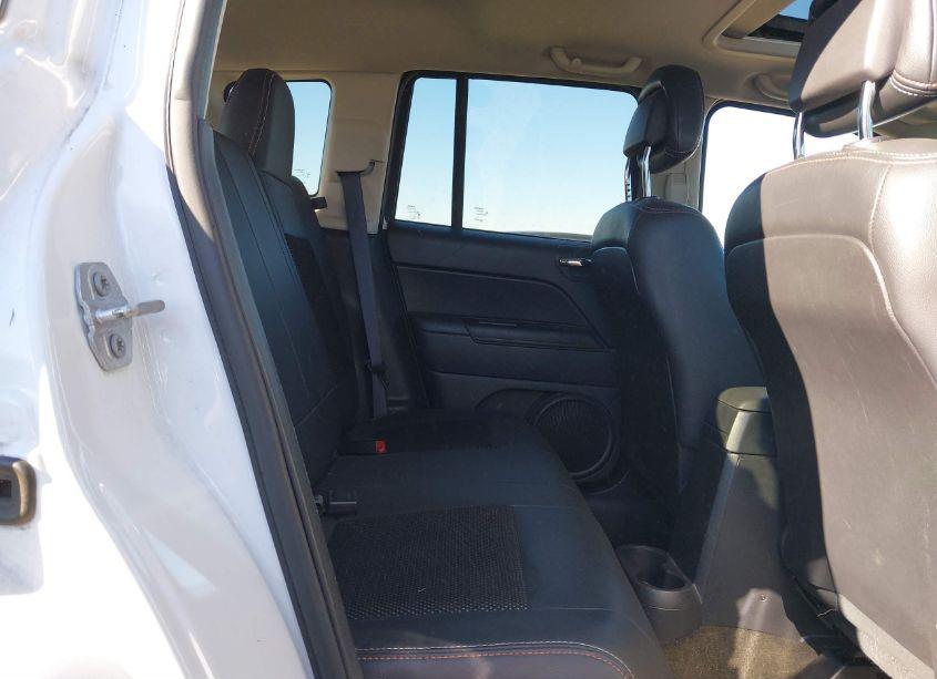 Photo 8 of 2016 Jeep Compass 75TH ANNIVERSARY (VIN 1C4NJDBB4GD674843)