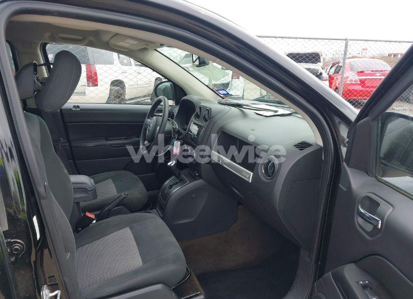 Photo 5 of 2017 Jeep Compass SPORT 4X4 (VIN 1C4NJDBB4HD106030)