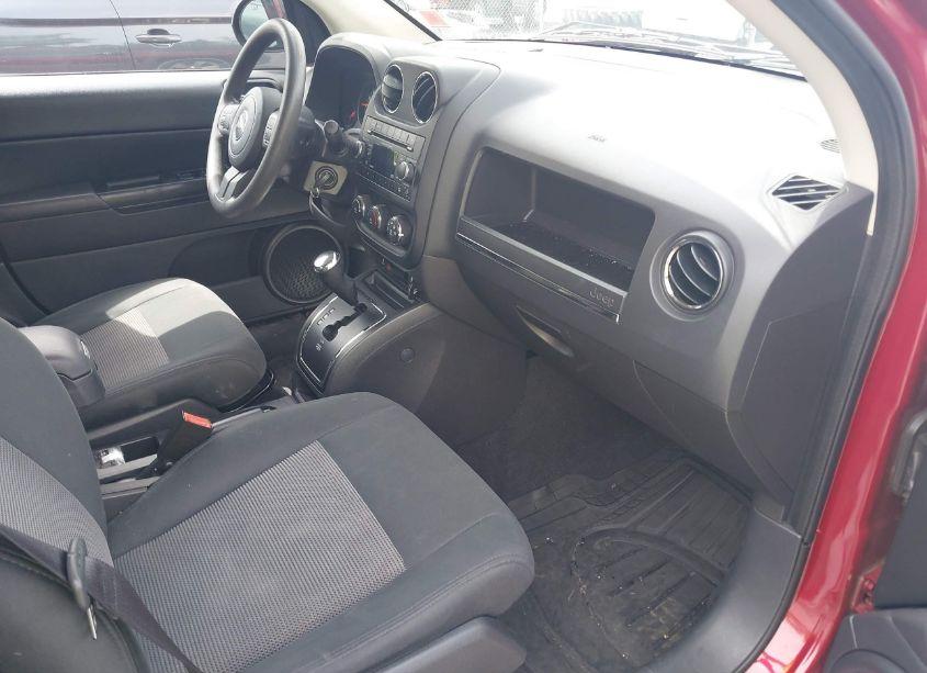 Photo 5 of 2012 Jeep Compass SPORT (VIN 1C4NJDBB5CD564412)