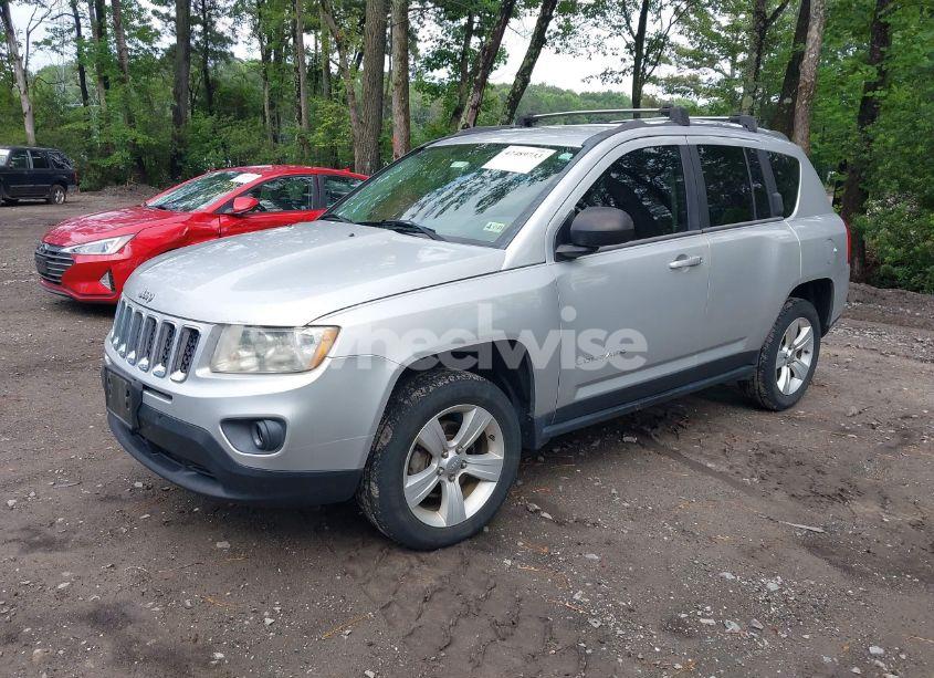 Photo 2 of 2013 Jeep Compass SPORT (VIN 1C4NJDBB5DD271840)