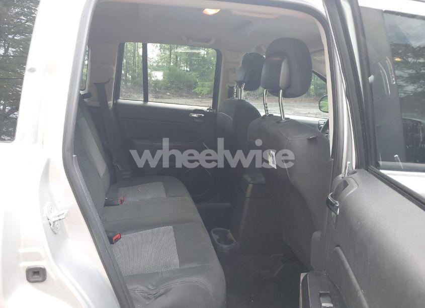 Photo 8 of 2013 Jeep Compass SPORT (VIN 1C4NJDBB5DD271840)