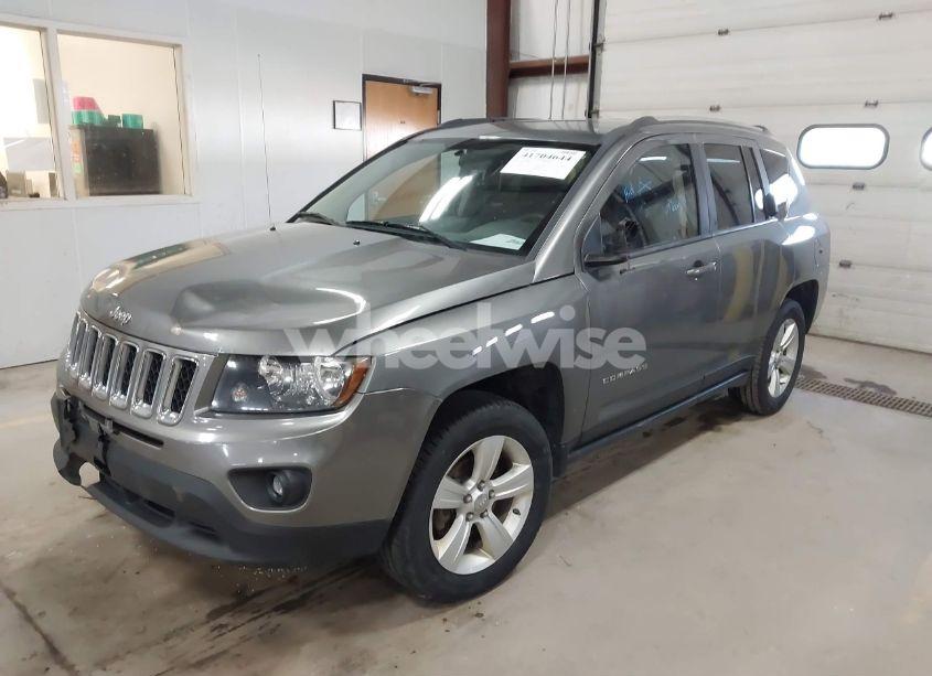 Photo 2 of 2014 Jeep Compass SPORT (VIN 1C4NJDBB5ED567863)