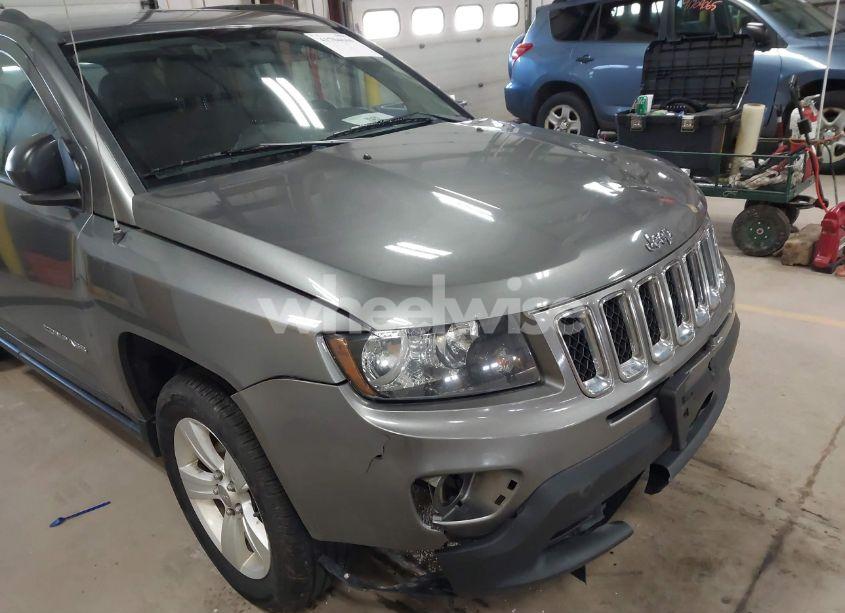 Photo 6 of 2014 Jeep Compass SPORT (VIN 1C4NJDBB5ED567863)