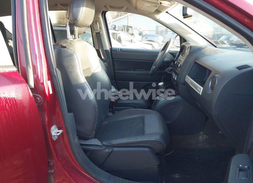 Photo 5 of 2015 Jeep Compass ALTITUDE EDITION (VIN 1C4NJDBB5FD258217)