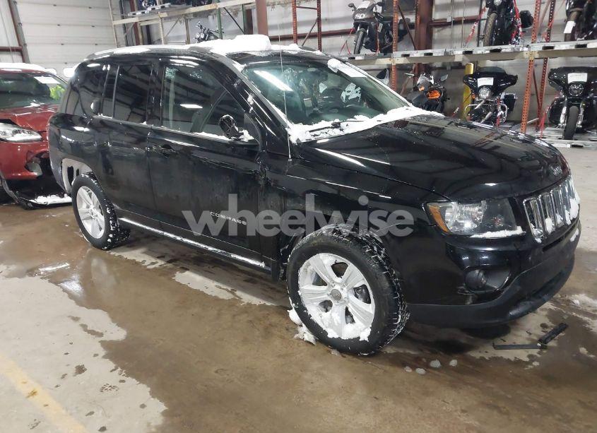 2016 Jeep Compass SPORT (VIN 1C4NJDBB5GD520299) main photo