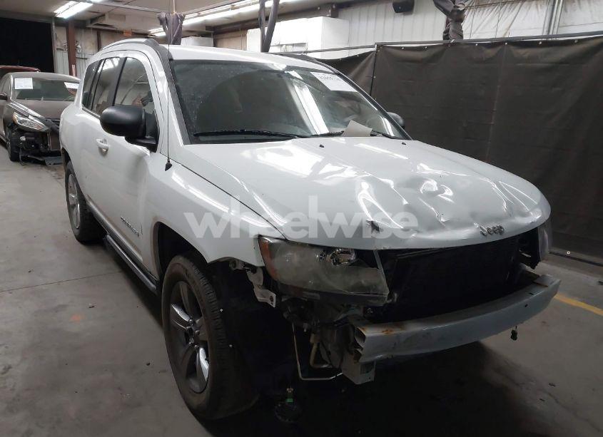 2016 Jeep Compass SPORT (VIN 1C4NJDBB5GD617017) main photo